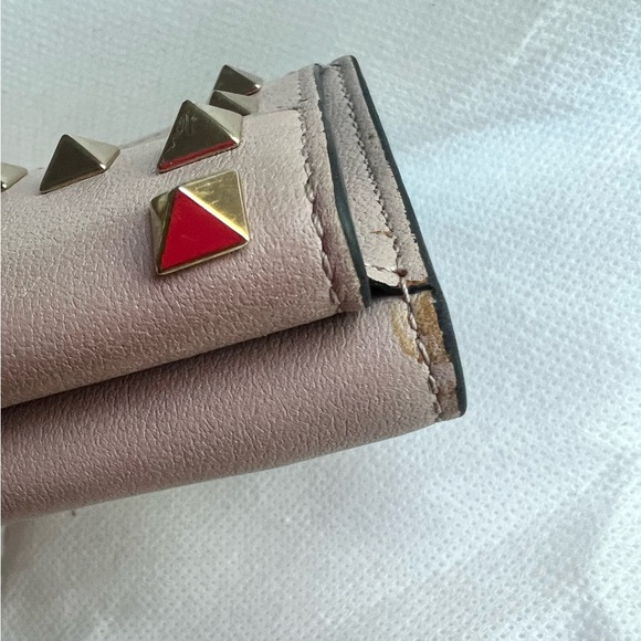 EUC VALENTINO GARAVANI Gold Rockstud Front Flap Mini Trifold Pale Pink Wallet - Picture 7 of 14